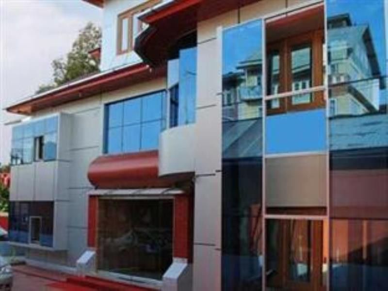 Butterfly Hotel Srīnagar Екстериор снимка