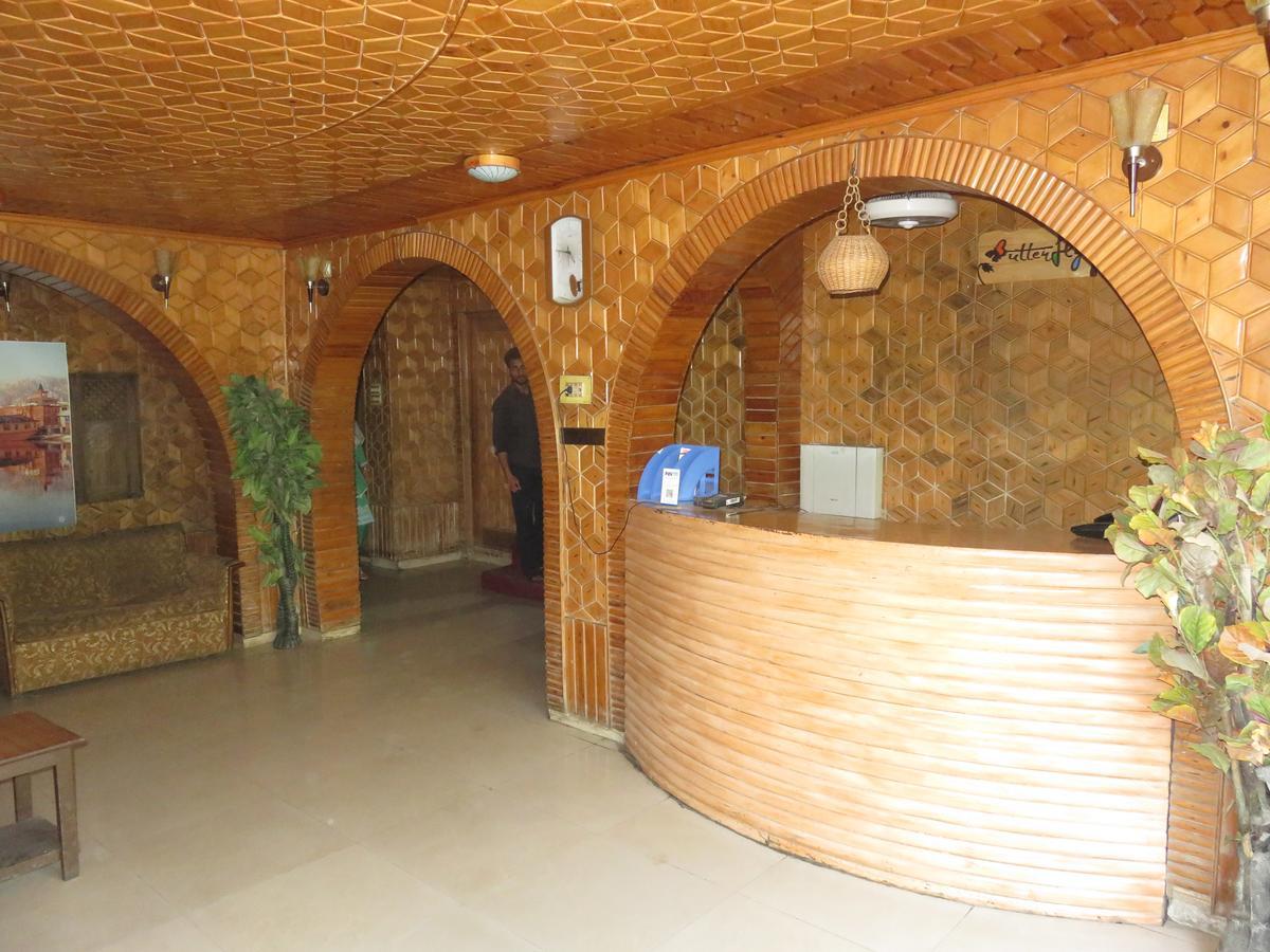 Butterfly Hotel Srīnagar Екстериор снимка